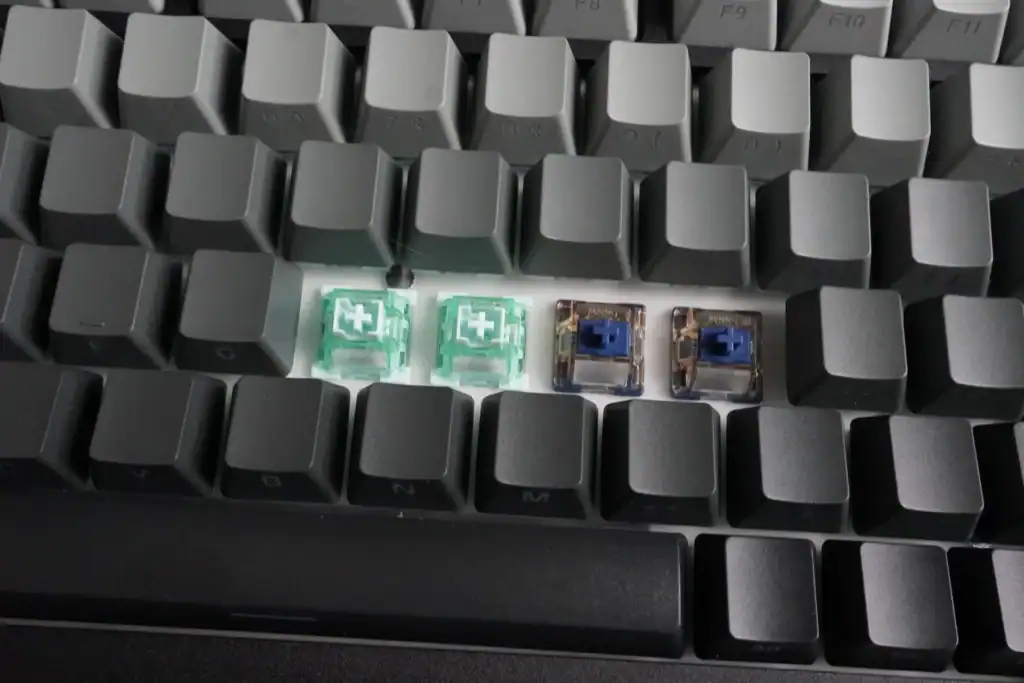 Side by side: Akko Glare and Akko Astrolink magnetic switches