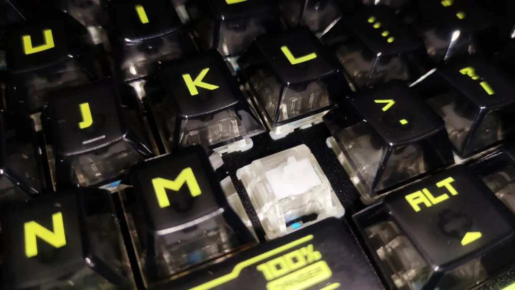 Gateron KS-20 switch in Melgeek Cyber 01