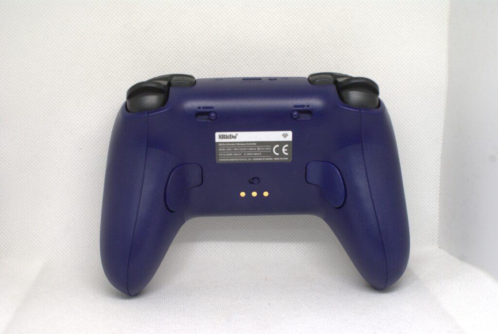 8BitDo Ultimate 2 - back