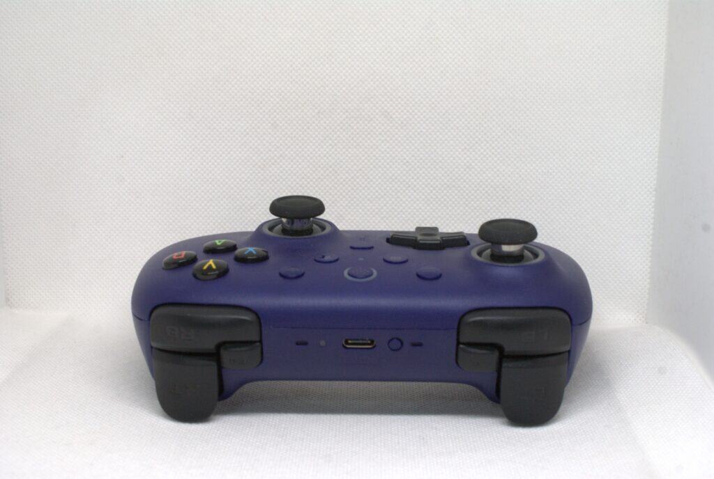 8BitDo Ultimate 2 - top