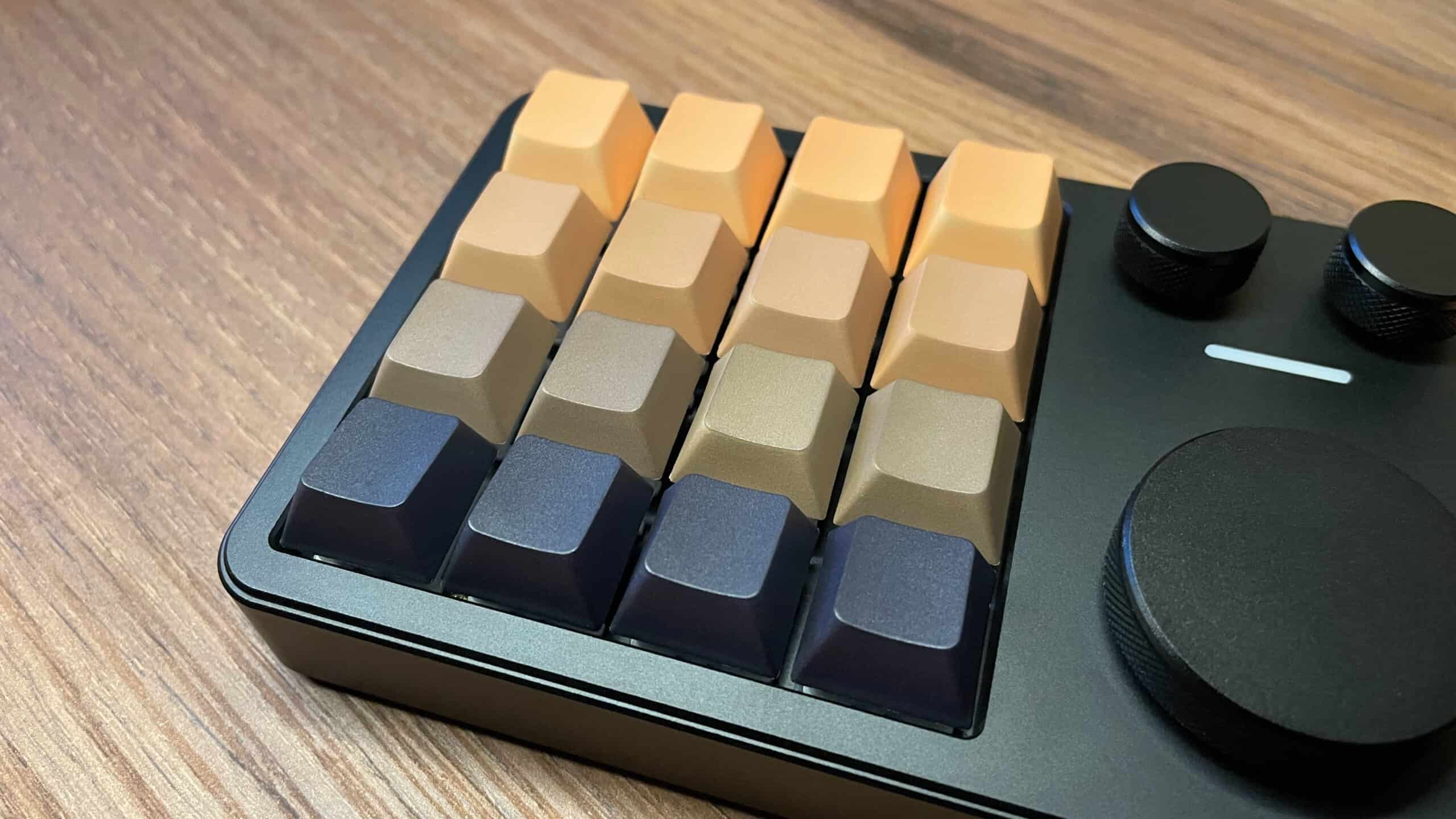 Detailed close-up of the keycaps on the KiiBOOM Cybrix 16 macropad