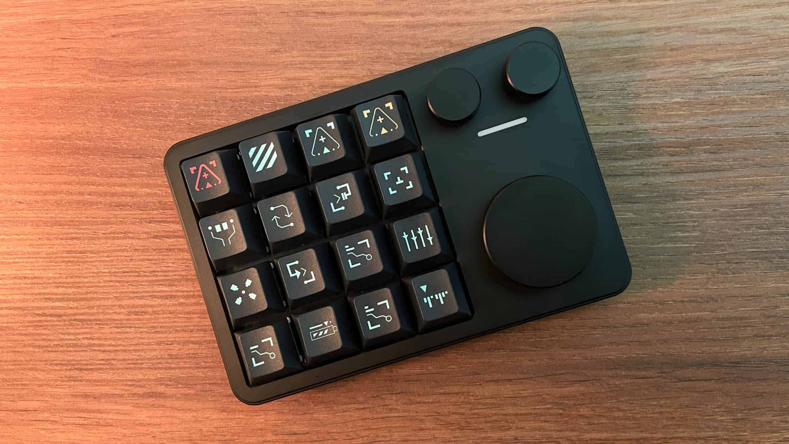 KiiBOOM Cybrix 16 macropad with third-party keycaps installed for demonstration