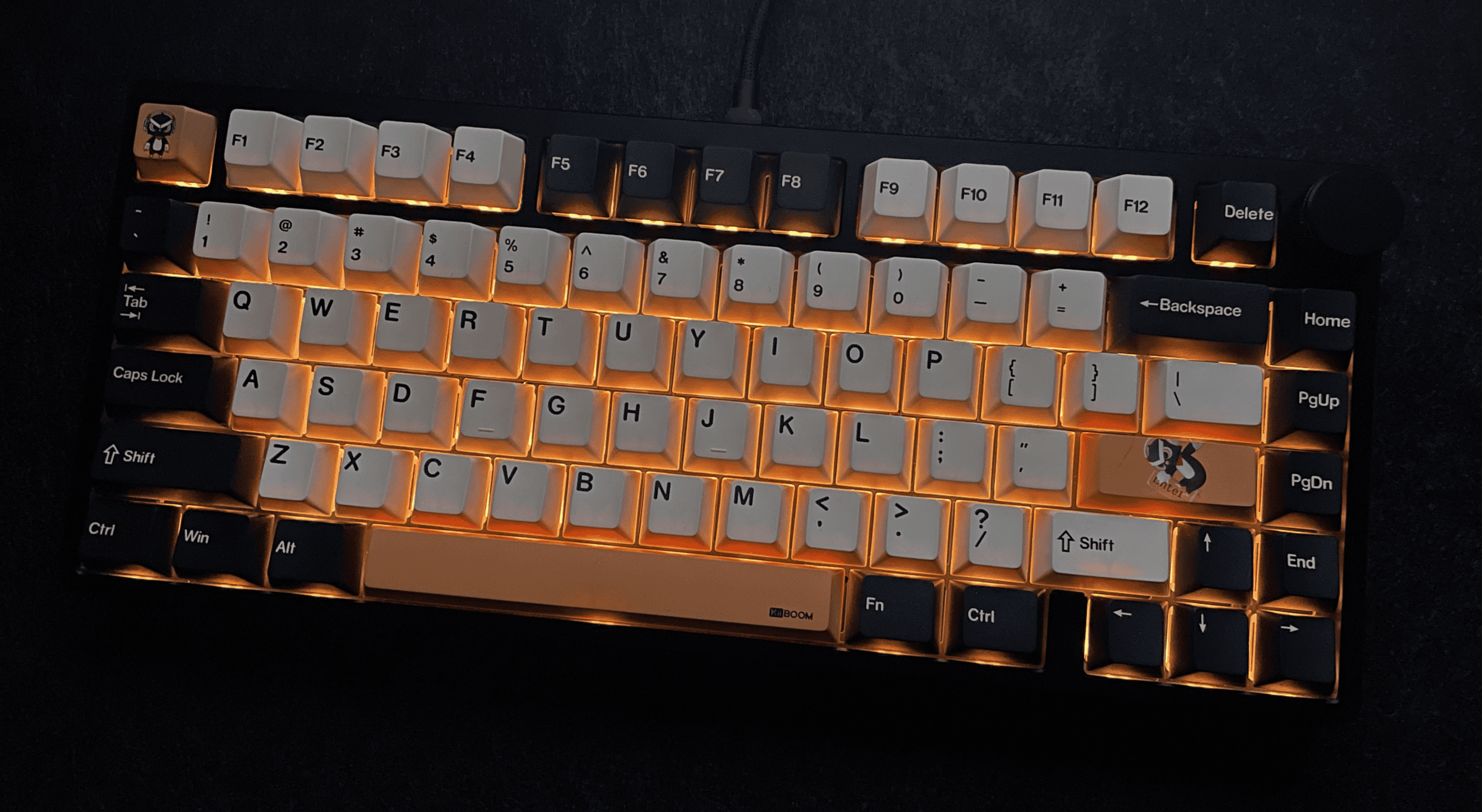 KiiBOOM Moonshadow V2 keyboard showing RGB backlighting