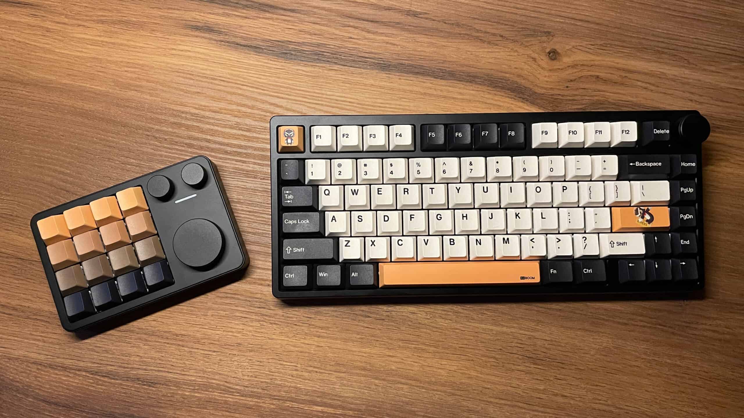KiiBOOM Cybrix 16 macropad paired with a Moonshadow V2 keyboard on a desk.