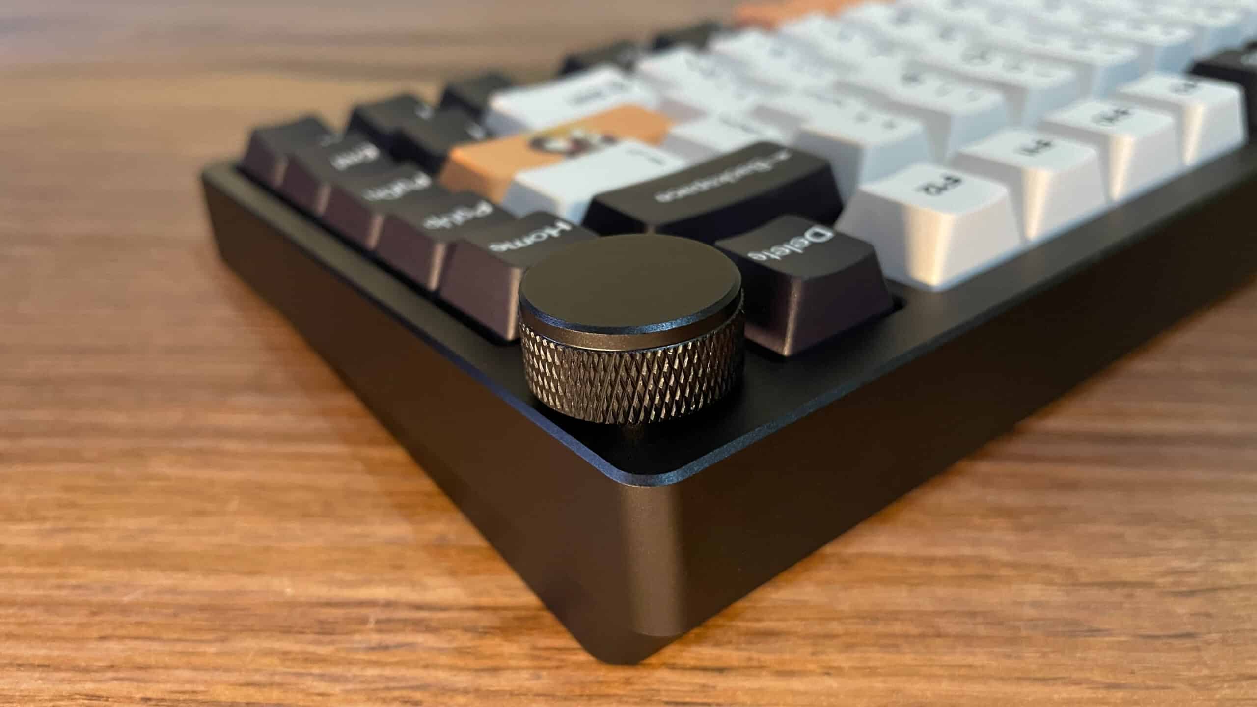 Rotary knob on the KiiBOOM Moonshadow V2