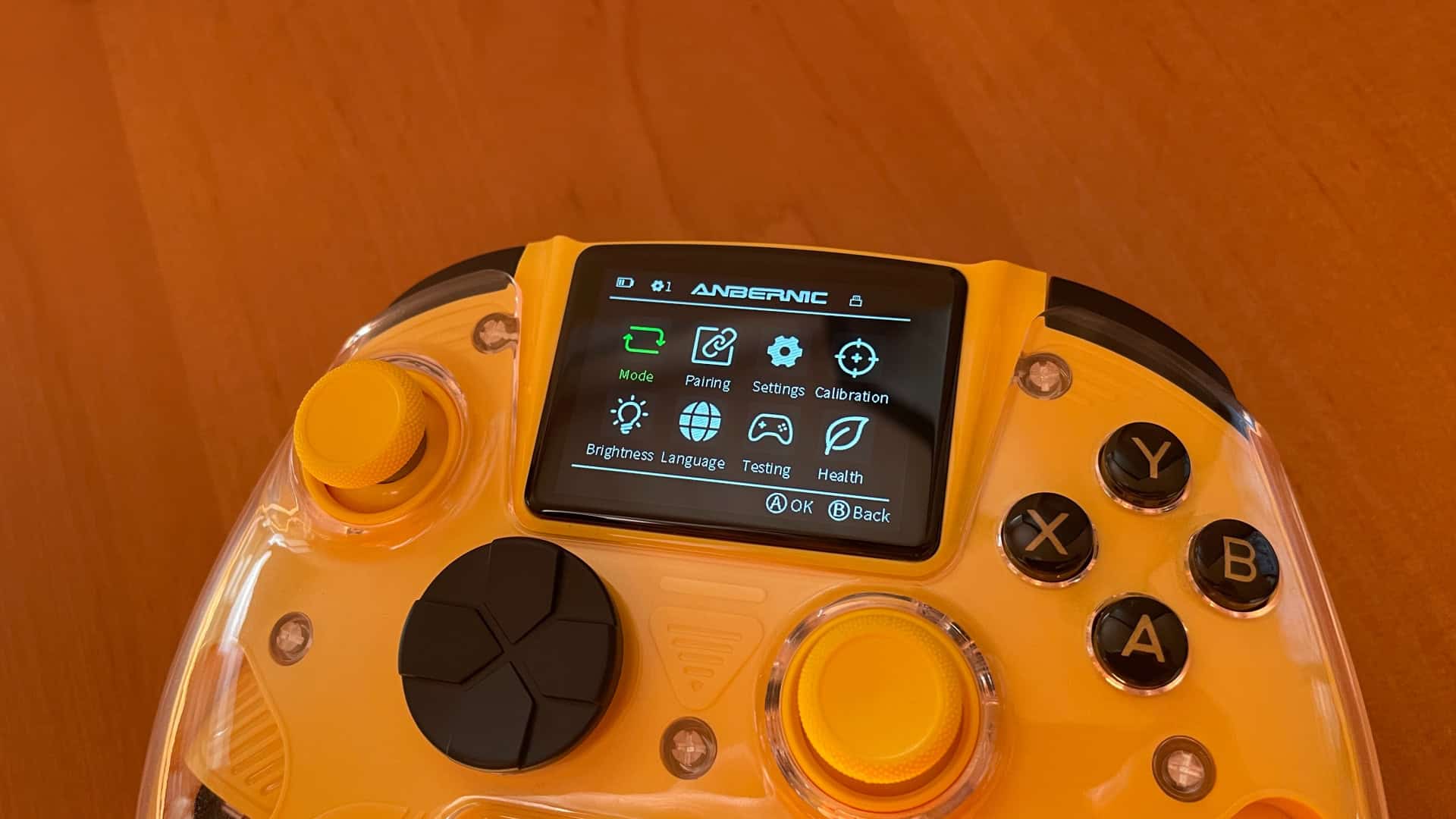 Close-up of the Anbernic RG G01 controller screen showing the open menu interface