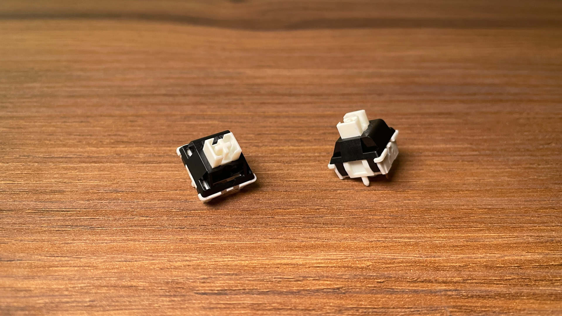 Close-up view of Epomaker Zebra mechanical switches, highlighting their housing, stem, and overall construction used in the Epomaker Tide Alice keyboard.