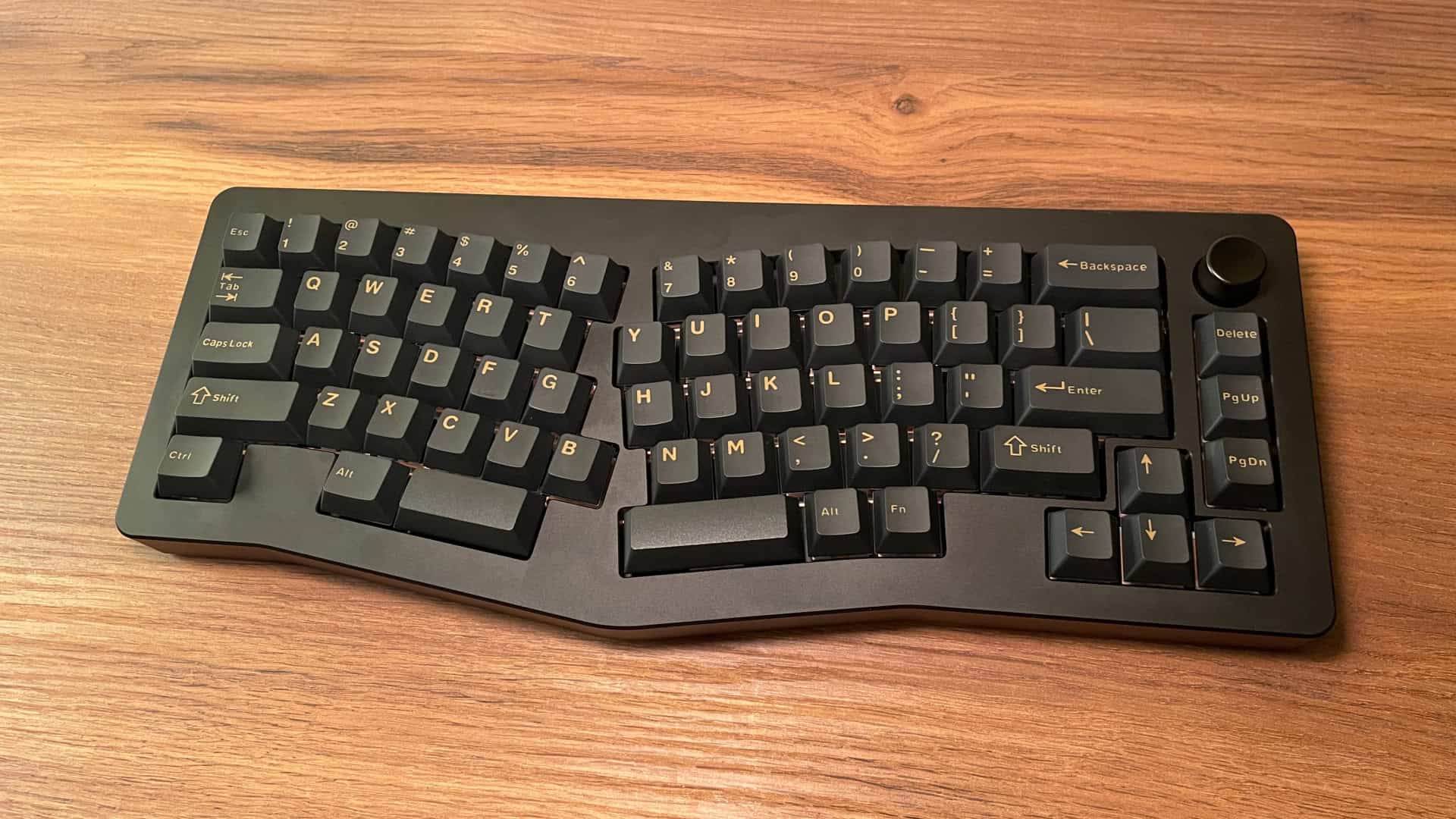 Top-down view of the Epomaker Tide Alice mechanical keyboard, highlighting its ergonomic Alice layout, keycap design, and overall build quality.
