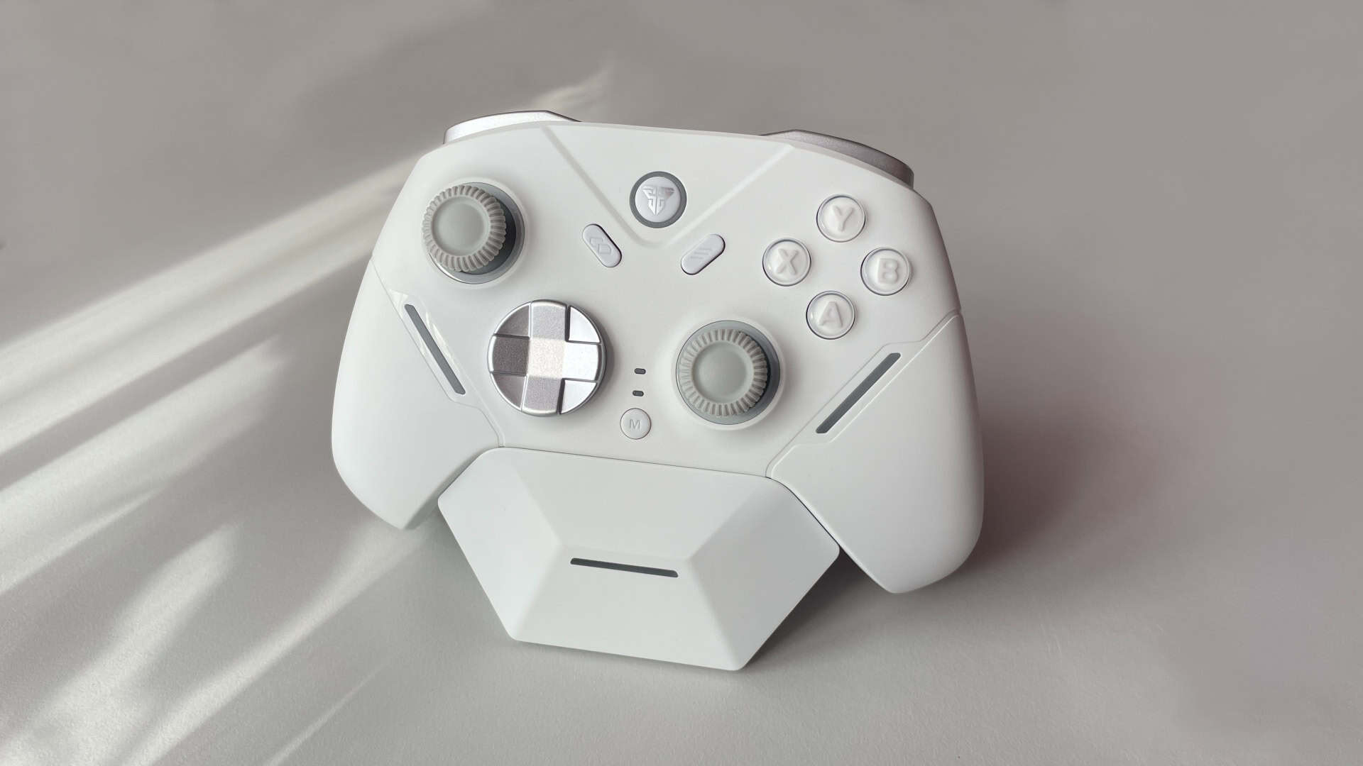 Front view of the Fantech Zenith Pro controller highlighting its sleek and modern design