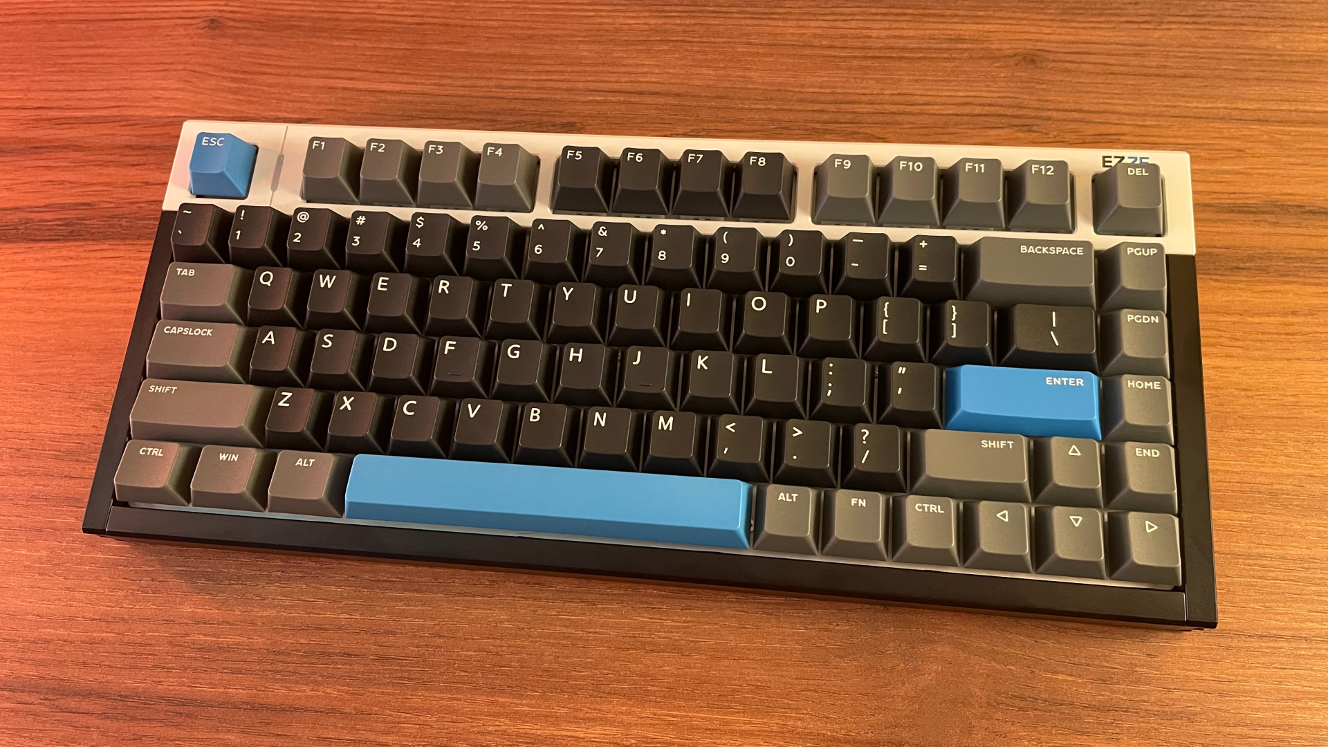 IQUNIX EZ75 Review – Gaming Performance Without Compromise 25 Top view of the IQUNIX EZ75 showcasing the PBT keycaps with crisp, high-contrast legends and a clean, minimalist design.