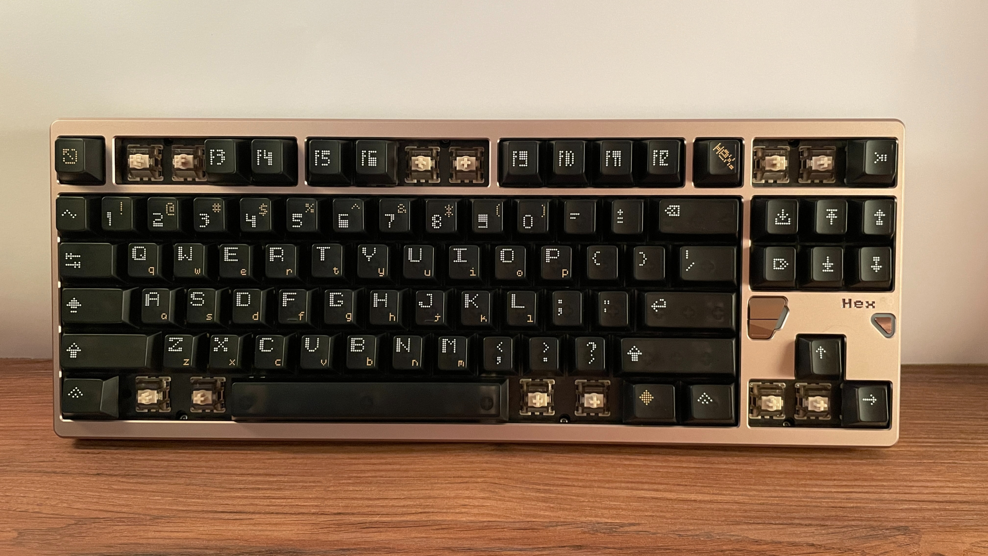 ATK x QwertyKeys Hex80 Review – Endgame Hall Effect Keyboard? 26 Close-up of the ATK x QwertyKeys Hex80 showing the locations of its hidden case screws.