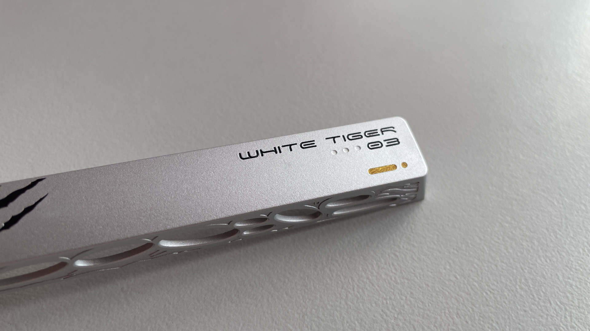 Close-up of the White Tiger engraving on the aluminum Spacebar keycap from the XVX White Tiger set