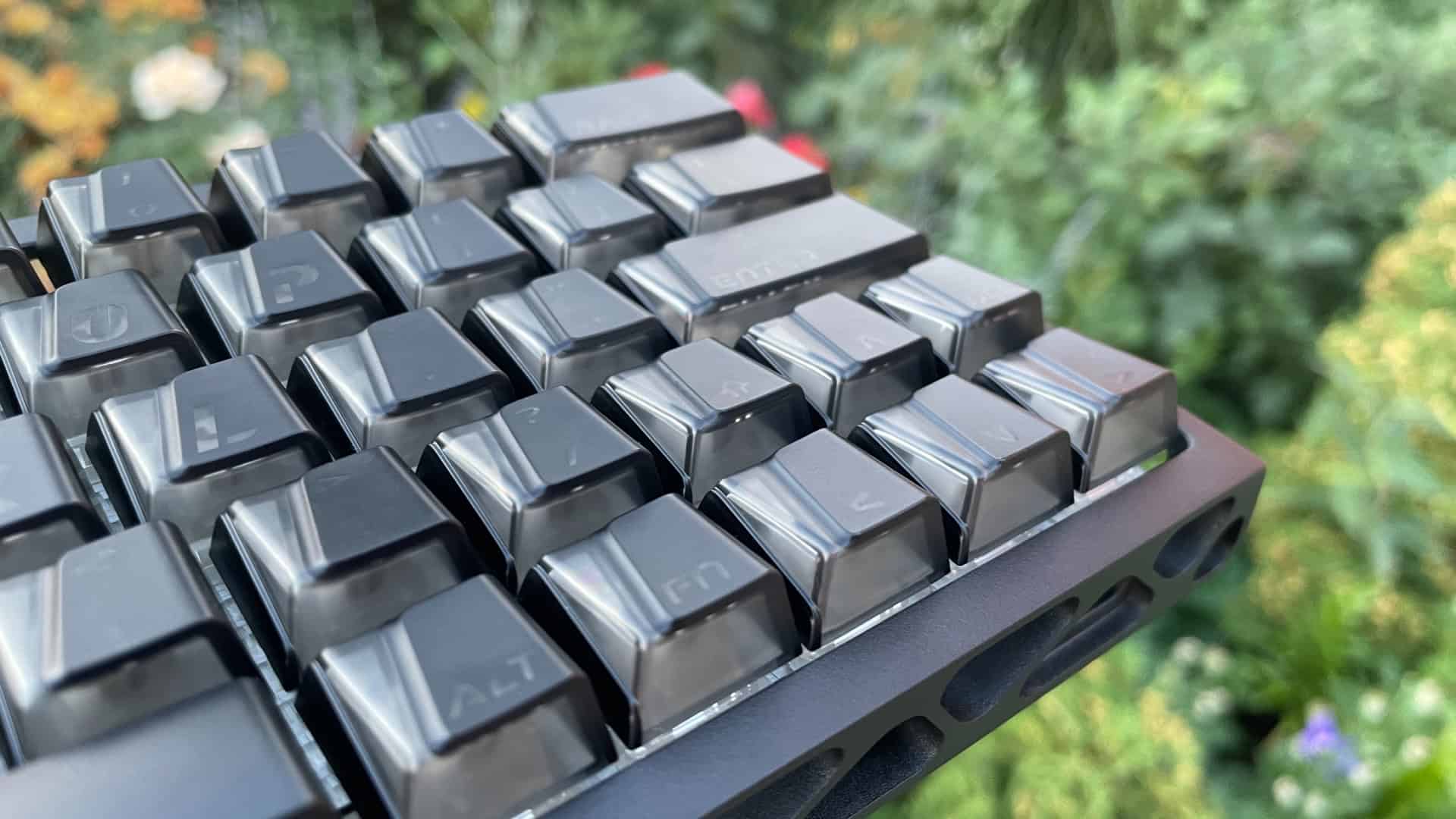 Close-up of the rounded edges on the XVX Wedge PRISM keycaps.
