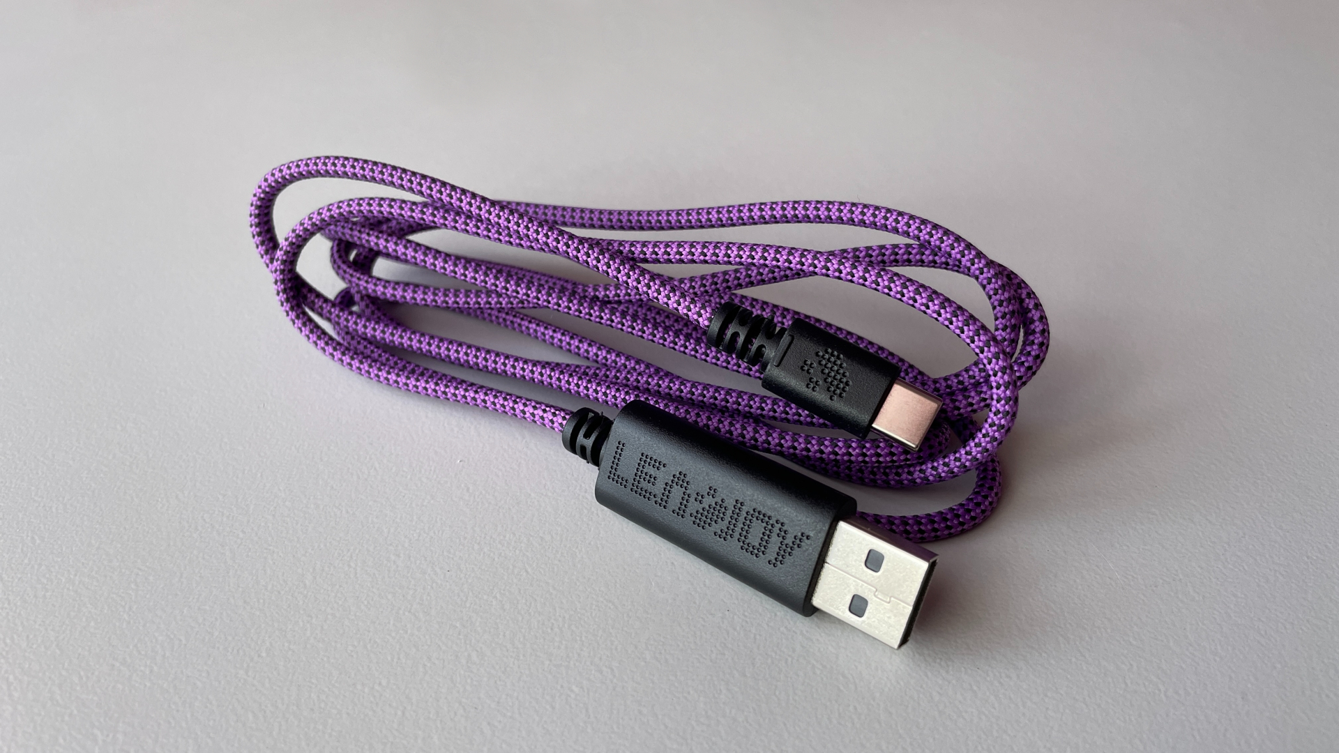 Leadjoy Saber Plus Review – $60 Symmetrical Controller with JS13 Pro TMR Sticks 4 Purple paracord cable included with the Leadjoy Saber Plus.