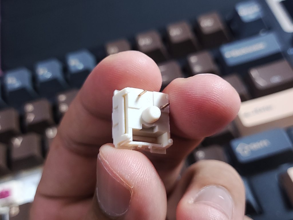 Kemove K94 Review - Full Featured Mechanical Keyboard 17 Jixian Blueberry Switches