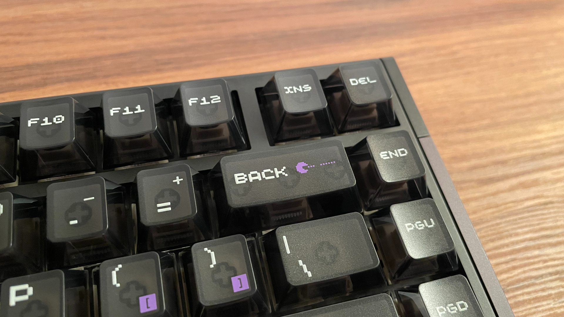 ATK RS7 V2 Ultra Review – A 75% Hall Effect Keyboard With A Twist 29 The ATK RS7 V2 Ultra fitted with the PC keycap set, including a keycap featuring Pac-Man.